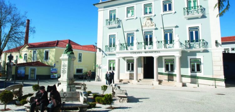 Marinha Grande aprova orçamento de 21,9 milhões