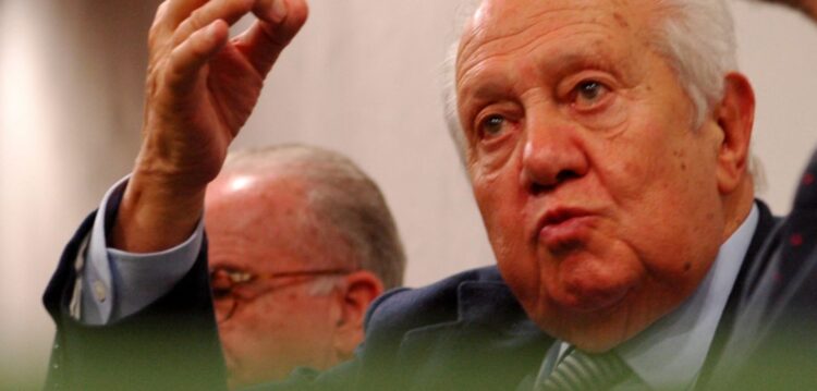 Óbito/Soares: Cerimónias fúnebres iniciam-se hoje com cortejo para os Jerónimos