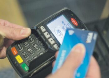 Compras com cartão somaram 1526 milhões em 2016