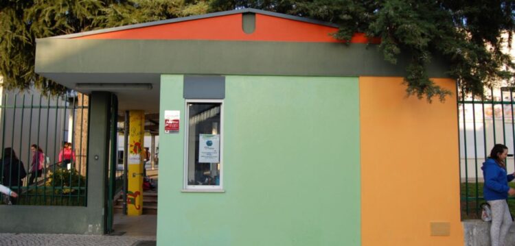 Pais de aluno de Pombal denunciam agressões de professor