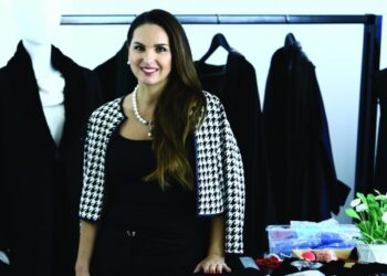 De hospedeira a consultora de imagem da alta sociedade do Qatar