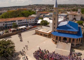 Da Micronésia ao Kilimanjaro e pólo Norte… Outros locais de culto à Senhora de Fátima