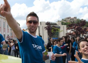 Desfile académico fecha ruas de Leiria hoje à tarde