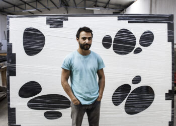 “Por vezes, na escultura, sinto-me num barco sem tripulação”