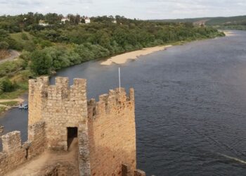 À procura de gigantes e cavaleiros no Castelo de Almourol