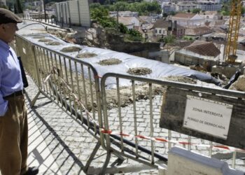 Aluimento de terra junto ao Castelo é um “problema grave”