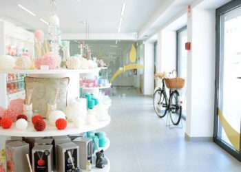 Manulena regressa às origens e abre loja em Fátima