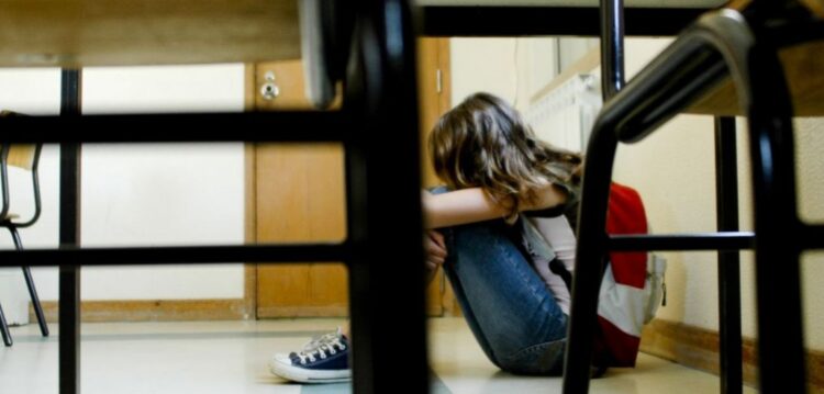 PJ alerta adolescentes para envio de fotos comprometedoras