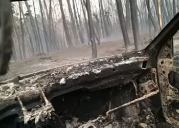 Nove bombeiros feridos, dois dos quais em estado grave