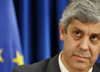 Portugal tenciona pagar antecipadamente mil milhões de euros ao FMI até final do mês