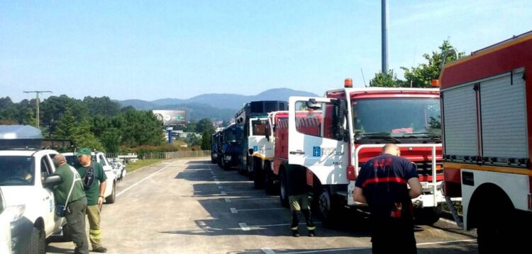 Sessenta bombeiros galegos impedidos na fronteira de ajudar no fogo de Pedrógão