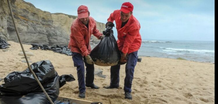 Avaria em caldeira de empresa causa derrame de três toneladas de nafta em Peniche