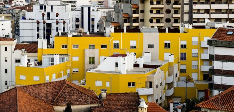 Casa, transportes e alimentação absorvem 60% dos rendimentos das famílias