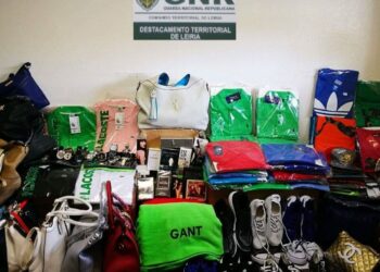 GNR apreende 10 mil euros em artigos contrafeitos na Praia do Pedrógão