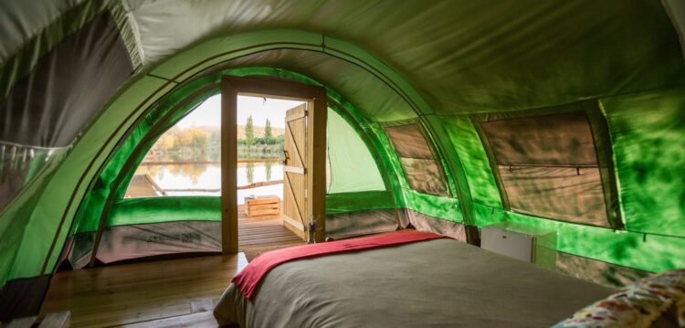 O luxo, o glamour, o yurt: acampar já não é o que era