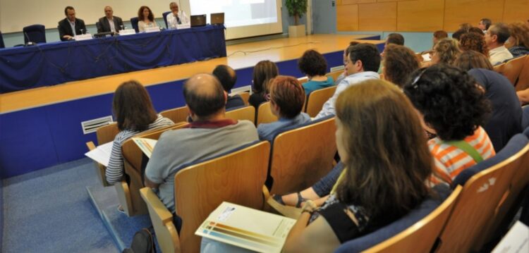 Tecnologias na sala não substituem humanismo do professor