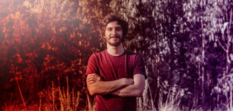 Almanaque. Tiago Iúri, freelancer em Som e Imagem: “desde pequeno que sonho ter uma estufa”