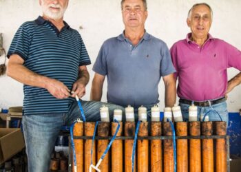 Das bebidas aos foguetes e aos carrosséis, festas de Verão animam vários negócios