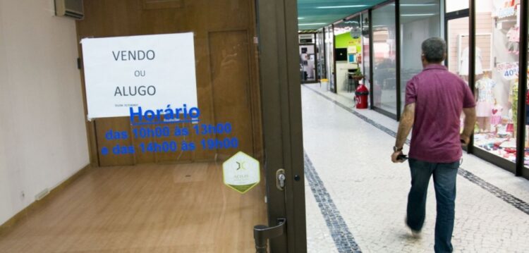 Mais de metade das lojas dos antigos centros comerciais de Leiria estão fechadas