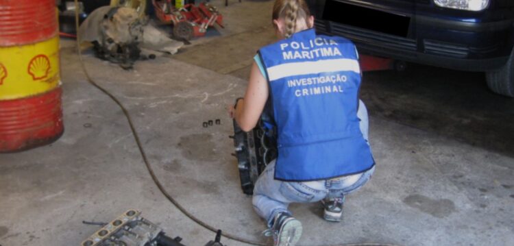 Polícia Marítima apreende material furtado em oficina de Porto de Mós