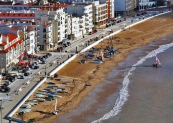 São Martinho do Porto, a baía de águas calmas que atrai a criançada