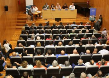 Dívida da Câmara da Nazaré domina debate