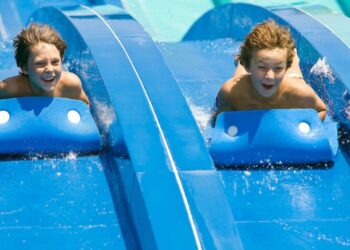 Emigrantes impulsionam negócio dos parques aquáticos