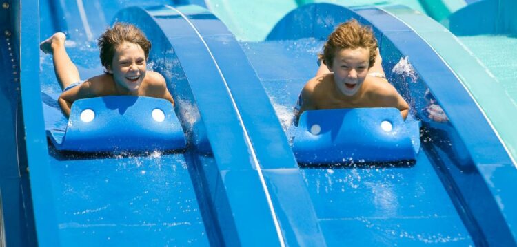 Emigrantes impulsionam negócio dos parques aquáticos
