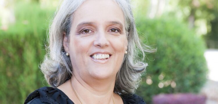 “Gosto de andar com os móveis de casa às costas, de pintar paredes”