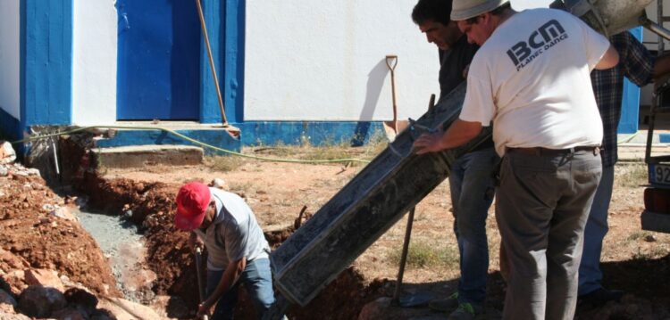 Pavilhão nasce na escola de Mira de Aire pelas mãos da população e comunidade escolar