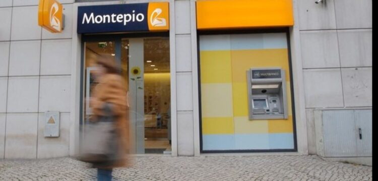 Bancos fecharam 25 balcões no distrito durante o ano passado