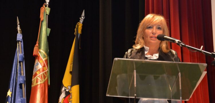 Cidália Ferreira pede união para reerguer concelho das cinzas