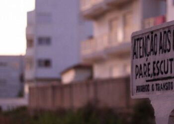 Obras de manutenção fecham passagem de nível em Leiria