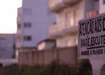 Passagem de nível em Leiria encerrada para manutenção