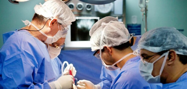 Conferência sobre transplantação de órgãos