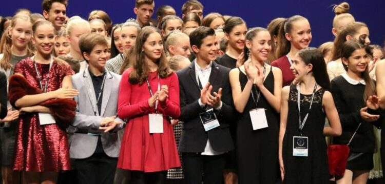 Escola de ballet de Leiria volta a vencer em Paris