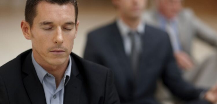 ‘Mindfulness’ para combater stress no emprego