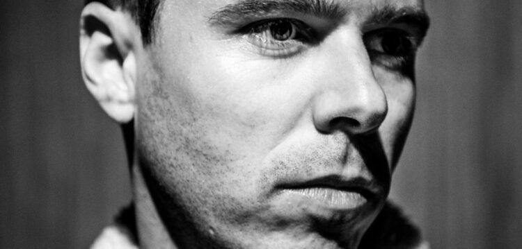 Sean Riley, músico: “a mentalidade portuguesa é de uma insatisfação permanente”