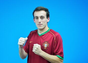 Uma lesão de Ronaldo boicota a táctica até mesmo no futebol virtual