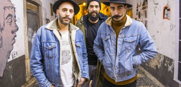 Ahoy marujos, o Capitão diz que é para partir tudo