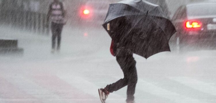 Alerta para chuva, vento forte e queda de neve