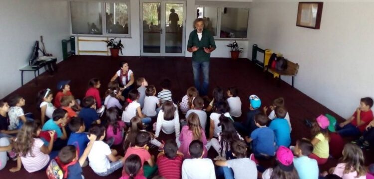 Animação | O Nariz leva contos à Batalha, Leiria e Marinha