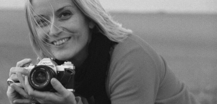 Fotógrafa usa imagem como arma contra a violência sobre as crianças