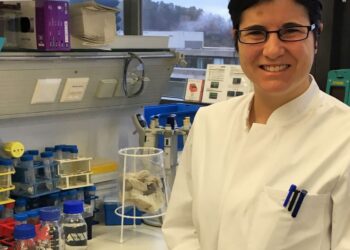 Cientista de Leiria procura alternativas aos antibióticos