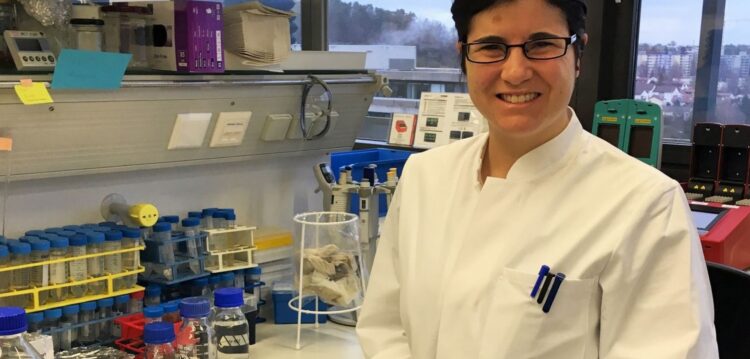 Cientista de Leiria procura alternativas aos antibióticos