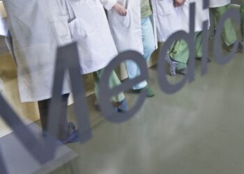 Médicos do Centro acusam tutela de incentivar saída de especialistas do país