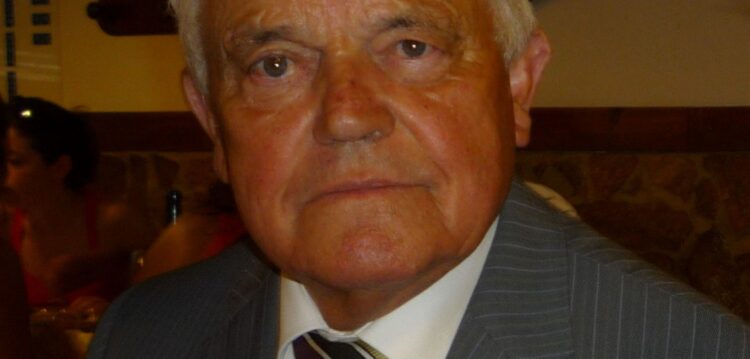 Morreu Manuel Pedro Sousa, fundador da Papelaria Americana