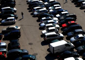 Automóvel: motores híbridos e a gasolina destronam diesel