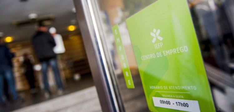 Centros de empregos vão ter ‘gestores de carreira’ para sem-abrigo