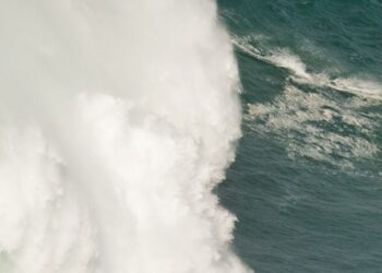 Circuito mundial de ondas gigantes chega à Nazaré no próximo sábado